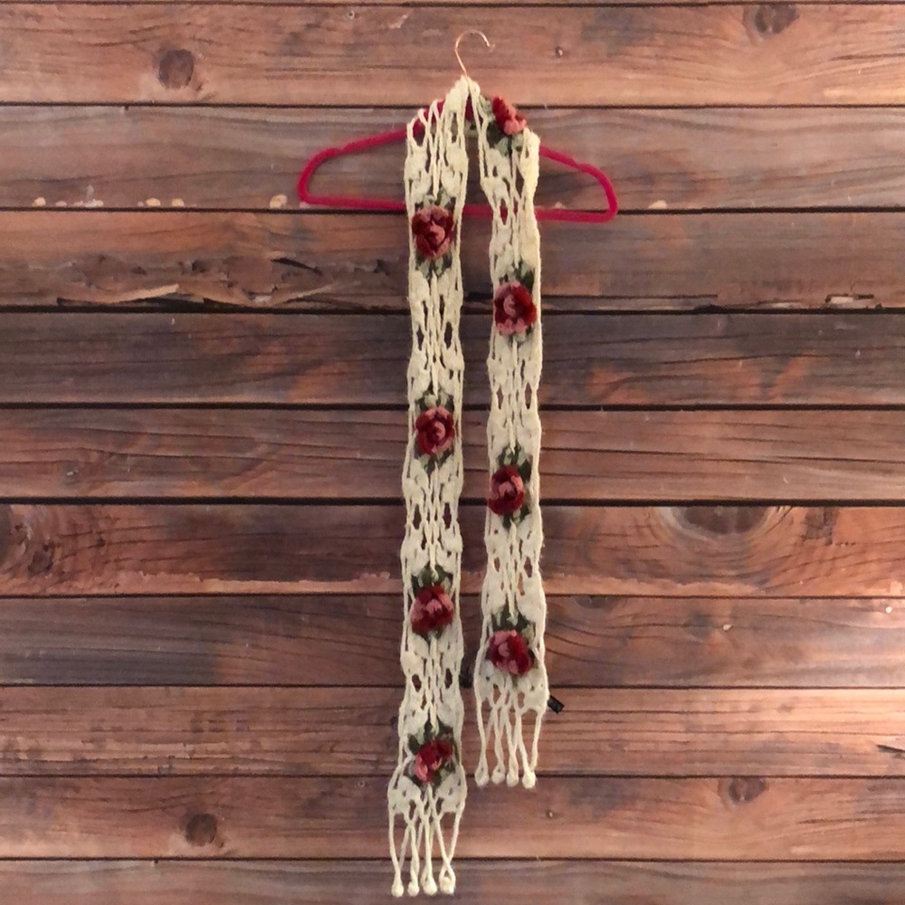 Hand Knit White with Rose Detail Scarf